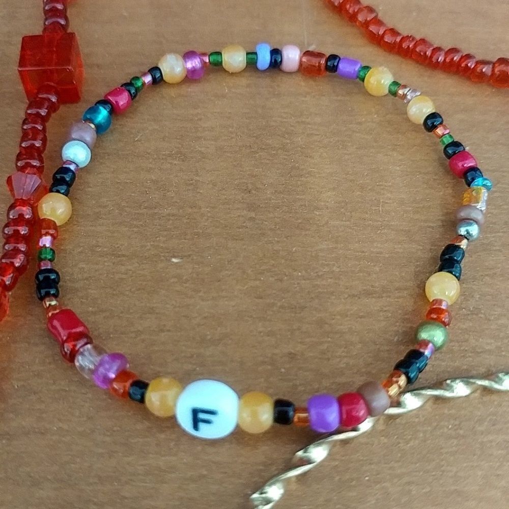 Handmade name bracelets   - Picture 5 of 9